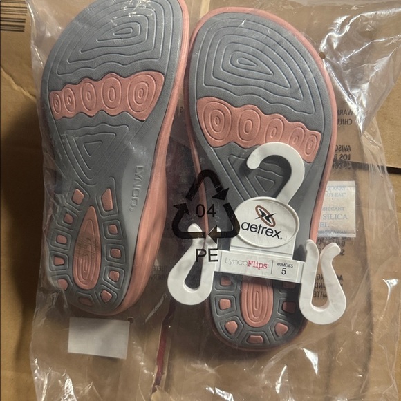 Aetrex Lynco Fiji Orthotic Pink Shimmer Size 5 Sandal - Picture 5 of 5